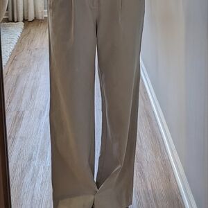 Everlane Size 2 Beige Wide-Leg Pleated Trousers